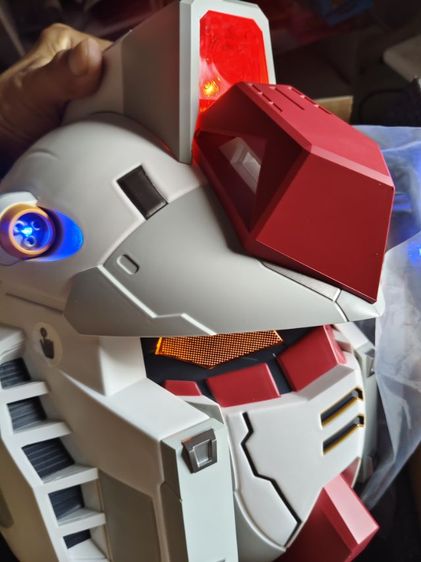 หมวกกันดั้ม สวมหัวได้