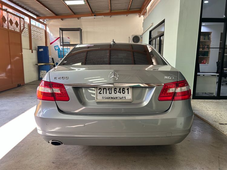 Mercedes-Benz E-Class 2013 E200 Sedan เบนซิน NGV เกียร์อัตโนมัติ เทา รูปที่ 2