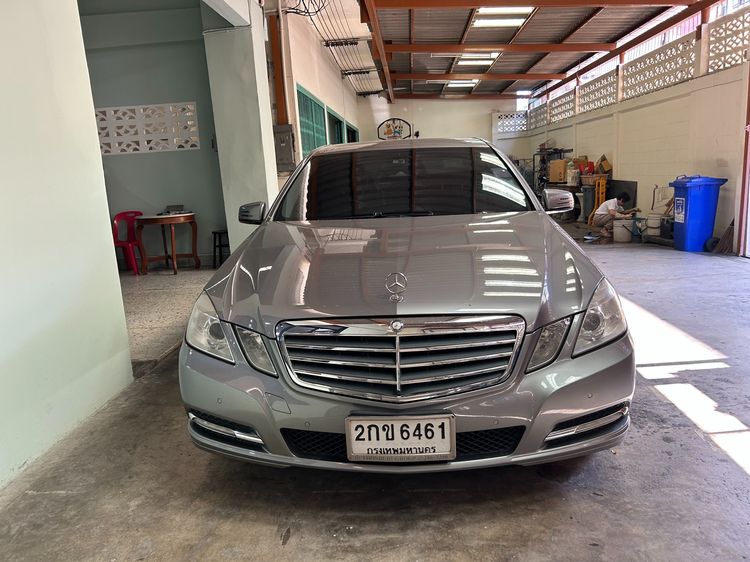 รถ Mercedes-Benz E-Class E200 สี เทา
