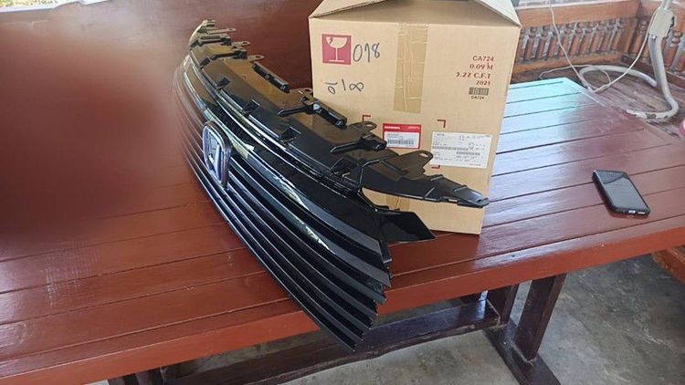 กระจังหน้า HR-V mc2025 ถอดโชว์รูมตอนออกรถ 0910321386 รูปที่ 2
