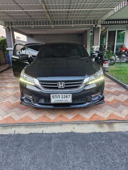 รถ Honda Accord 2.0 E สี ดำ