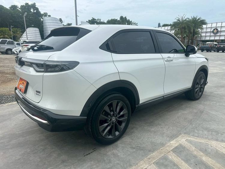 Honda HR-V 2022 1.5 e:HEV RS Sedan ไฮบริด ไม่ติดแก๊ส เกียร์อัตโนมัติ ขาว รูปที่ 3