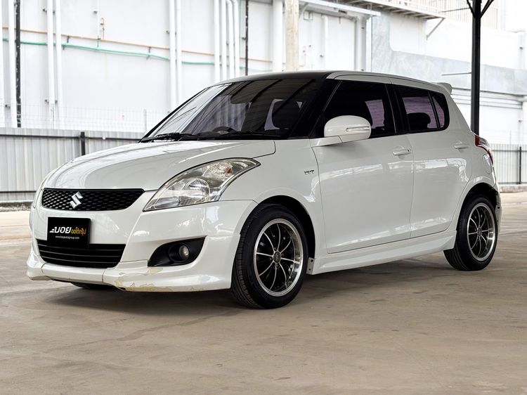 รถ Suzuki Swift 1.2 GLX สี ขาว