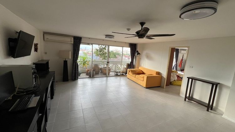 🏡 ขายด่วนจากเจ้าของ  คอนโด Freehold 2 ห้องนอน ห้องกว้าง เงียบสงบ เป็นส่วนตัว ทำเลซ่อนตัว รายล้อมด้วยสวนและสระว่ายน้ำคุณภาพ ใกล้ MRT 