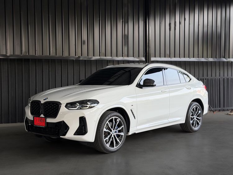 รถ BMW X4 2.0 xDrive20d M Sport 4WD สี ขาว