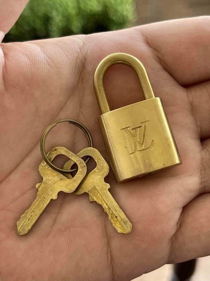 กุญแจ LV พร้อมลูกกุญแจ 2 ดอก  รูปที่ 5
