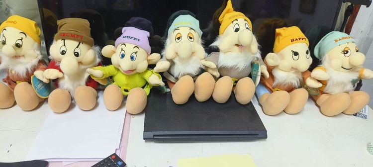 ตุ๊กตาคนเเคระ จากเรื่อง snow white ครบเซ็ต รูปที่ 4
