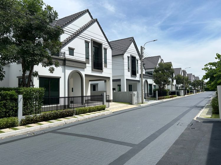 Sansiri มีบางส่วน 🔥 ได้บ้านมือหนึ่ง ในราคาต่ำกว่าโครงการ หมู่บ้าน สราญสิริ บางนา กม.26 อยู่เพียง 1 เดือน รูปที่ 3