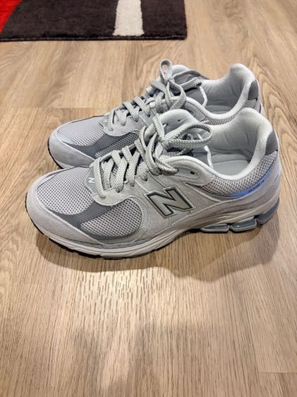 ผู้ชาย เทา รองเท้าออกกำลังกาย New Balance 2002R สภาพใหม่ใช้น้อย