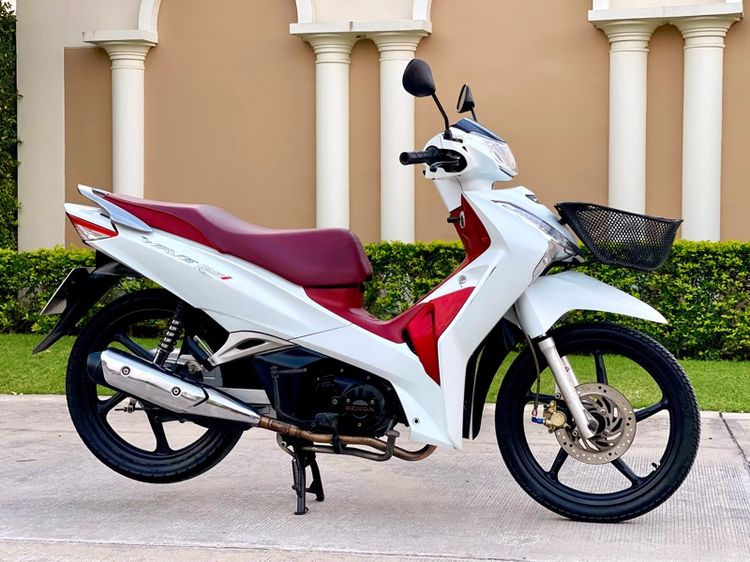 ขาย HONDA WAVE 125i ปี2020 สตาร์ทมือ ตัวท็อปล้อแม็ก ที่บ้านใช้เองครับ คุณป้าขับไปซื้อของที่ตลาดเช้า-เย็นเองครับ ภาษี68