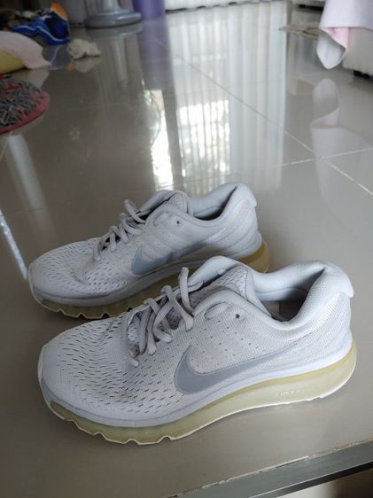 รองเท้าผ้าใบ รูปที่ 2