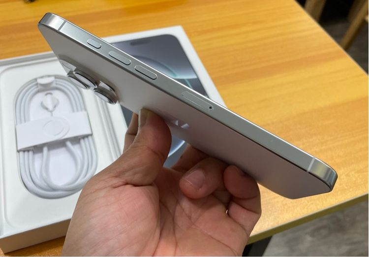 iphone 16 pro max 256 ประกันเหลือ  รูปที่ 4