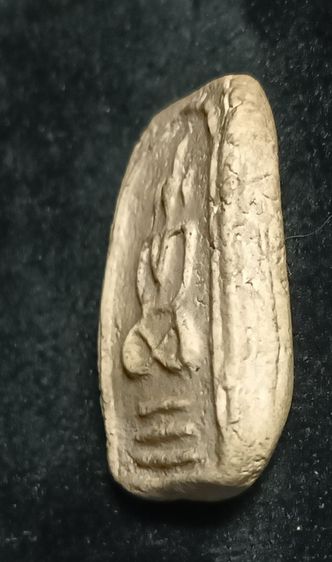 สมเด็จเข่าบ่วง หลวงปู่เผือก วัดกิ่งแก้ว ออกวัดบางด้วน สวยครับ