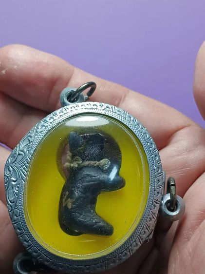 วัวธนู พิมพ์ปั้นหุ่น หลวงพ่อน้อย วัดศรีษะทอง จ.นครปฐม รุ่นเเรก สภาพสวยมาก เจ้าของเก่าเลี่ยมเงินเก่าแล้วแขวนไว้หน้าห้องพระ ไม่ได้ใช้แขวนคอ ส รูปที่ 6