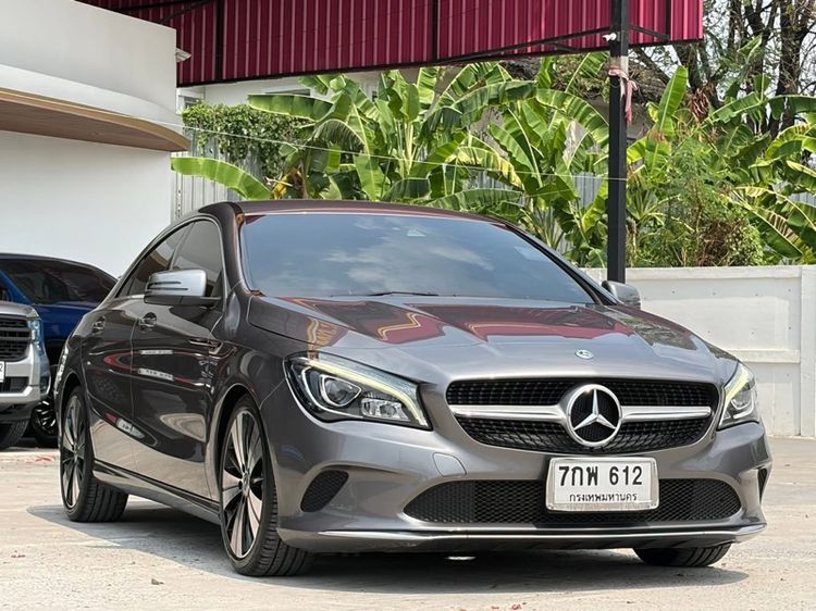 รถ Mercedes-Benz CLA-Class CLA200 สี เทา
