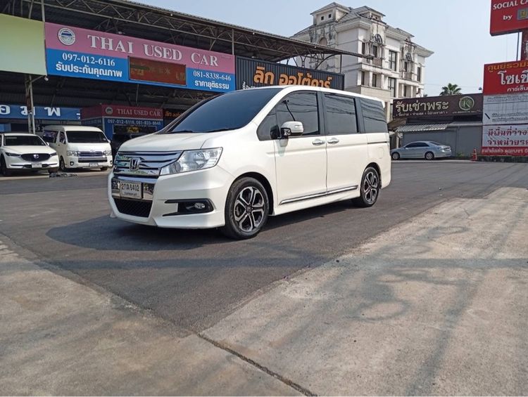 Honda Stepwagon 2013 2.0 JP Van เบนซิน ไม่ติดแก๊ส เกียร์อัตโนมัติ ขาว รูปที่ 2