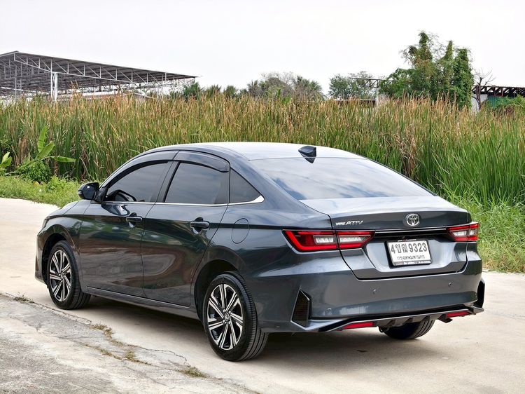 Toyota Yaris ATIV 2023 1.2 Premium Luxury Sedan เบนซิน เกียร์อัตโนมัติ เทา รูปที่ 4