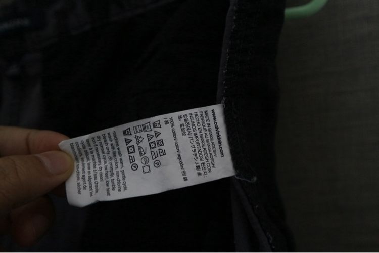 กางเกงขาสั้นแบรนด์ Calvin Klein Jeans รูปที่ 2