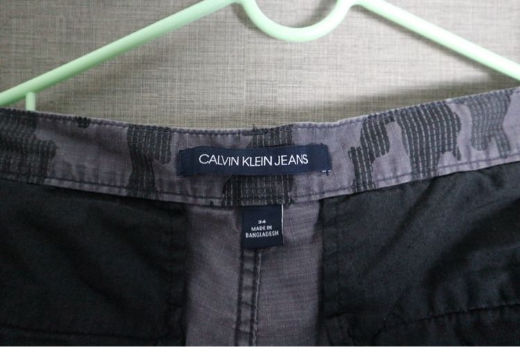 กางเกงขาสั้นแบรนด์ Calvin Klein Jeans รูปที่ 3