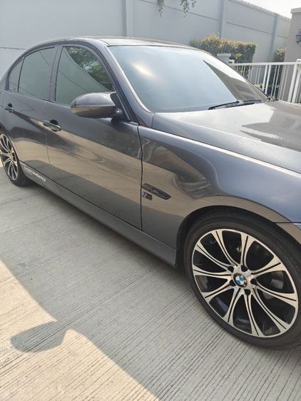 รถ BMW Series 3 320i สี เทา