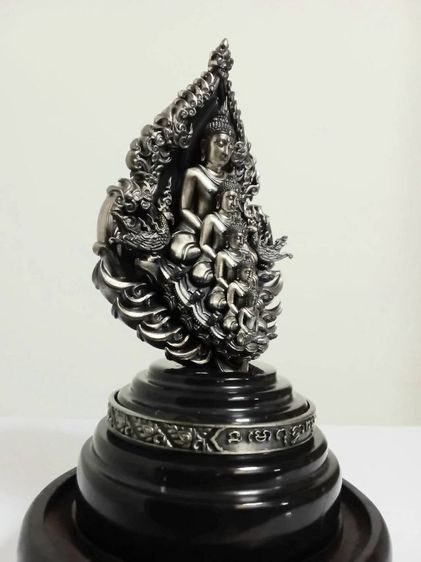 พระพุทธเจ้า5พระองค์ขนาดบูชาหิ้งพระ หรือโต๊ะทำงาน เนื้อเงินรมดำฐานหินอ่อน เฉพาะองค์พระเนื้อเงินสูง4นิ้ว ทรงคุณค่าน่าสะสมบูชา รูปที่ 12
