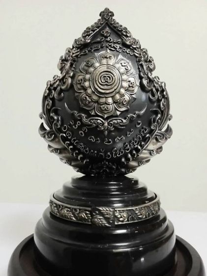 พระพุทธเจ้า5พระองค์ขนาดบูชาหิ้งพระ หรือโต๊ะทำงาน เนื้อเงินรมดำฐานหินอ่อน เฉพาะองค์พระเนื้อเงินสูง4นิ้ว ทรงคุณค่าน่าสะสมบูชา รูปที่ 9