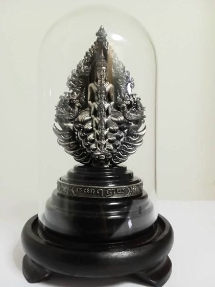 พระพุทธเจ้า5พระองค์ขนาดบูชาหิ้งพระ หรือโต๊ะทำงาน เนื้อเงินรมดำฐานหินอ่อน เฉพาะองค์พระเนื้อเงินสูง4นิ้ว ทรงคุณค่าน่าสะสมบูชา รูปที่ 14