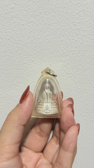 หลวงพ่อโสธร ภปร. รุ่นสร้างพระอุโบสถปี 2539 เหลี่ยมกันน้ำพร้อมใช้ รูปที่ 2