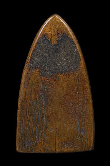 รูปหล่อหลวงปู่ทวด วัดช้างไห้ หลังเตารีด รูปที่ 2