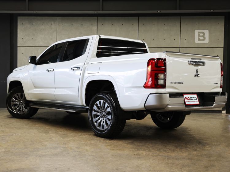 Mitsubishi Triton 2025 2.4 Plus Ultra Pickup ดีเซล ไม่ติดแก๊ส เกียร์ธรรมดา ขาว รูปที่ 4