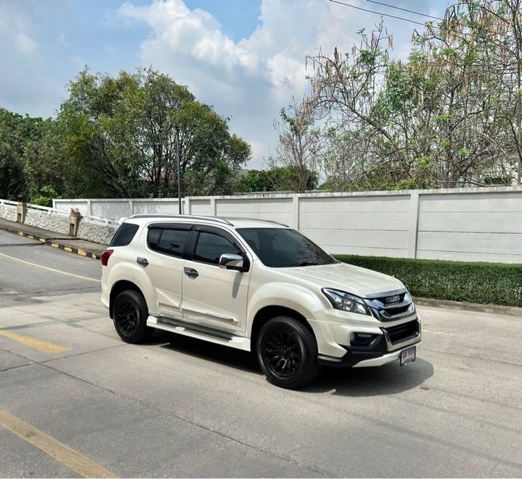 Isuzu MU-X 2015 3.0 4WD Utility-car ดีเซล ไม่ติดแก๊ส เกียร์อัตโนมัติ ขาว รูปที่ 4