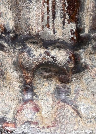 มรดกบรรพบุรุษ สนิมไขแดงลูกหว้า พระบ้าน พระร่วงยืนหลังรางปืน กรุวัดพระศรีมหาธาตุ ลพบุรี  ขึ้นไข แตกใยแมงมุม สวย รูปที่ 6