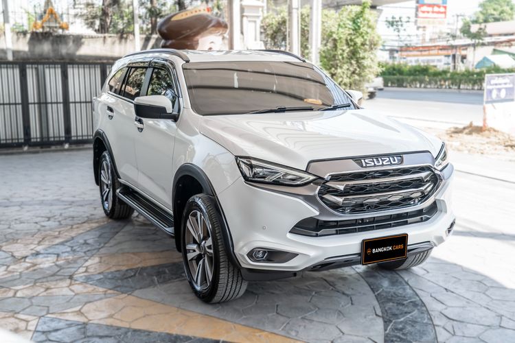 Isuzu MU-X 2022 3.0 Ultimate AT 2WD Utility-car ดีเซล เกียร์อัตโนมัติ ขาว รูปที่ 4