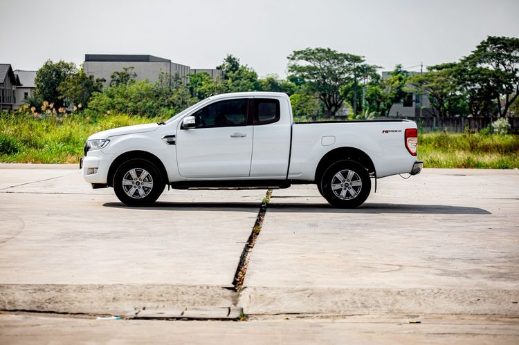 Ford Ranger 2016 2.2 Hi-Rider XLT Pickup ดีเซล เกียร์อัตโนมัติ ขาว รูปที่ 4