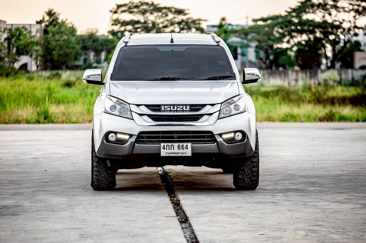 Isuzu MU-X 2015 2.5 Utility-car เบนซิน LPG เกียร์อัตโนมัติ ดำ รูปที่ 2