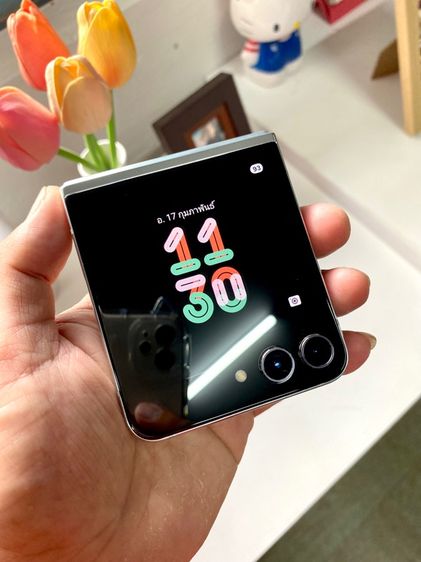 Galaxy Z Flip 5 256 GB SAMSUNG galaxy Z Flip5 Ram 8 Rom 512Gb เดิมๆ สภาพสวย ใช้งานปกติ