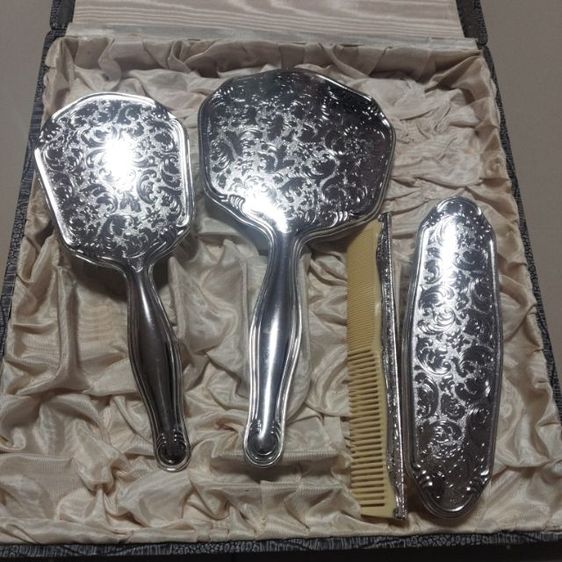 ชุดหวี โบราณ 