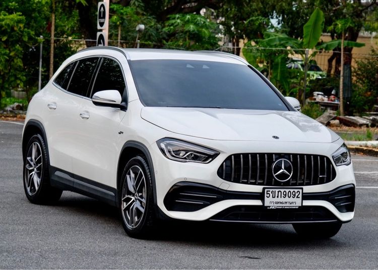 รถ Mercedes-Benz GLA-Class GLA35 สี ขาว