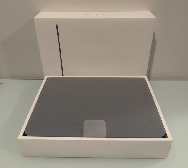 Apple แมค โอเอส อื่นๆ อื่นๆ ใช่ MacBook Air M4 13" (32GB, 512GB)