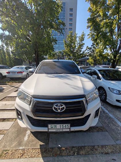 รถ Toyota Hilux Revo 2.4 E Prerunner สี ขาว