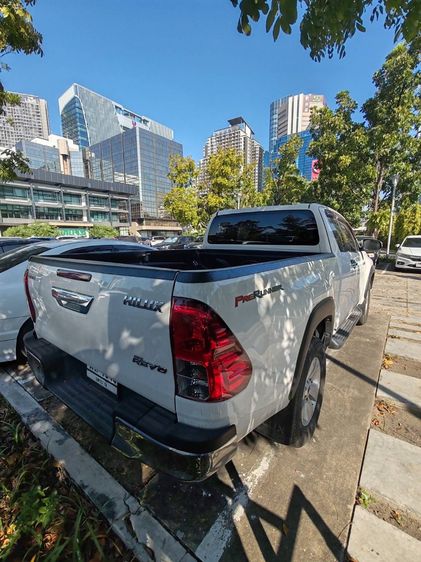 Toyota Hilux Revo 2017 2.4 E Prerunner Pickup ดีเซล ไม่ติดแก๊ส เกียร์ธรรมดา ขาว รูปที่ 2