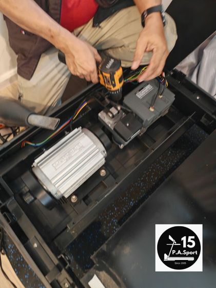 ช่างเปลี่ยนสายพาน​ เปลี่ยนสายพานมอเตอร์ลู่วิ่ง​ไฟฟ้า​World​ master​GT5S​ ช่างซ่อมลู่วิ่งไฟฟ้าสวนหลวง ซ่อมได้ทุกรุ่น​ ทุกยี่ห้อ​ ทุกอาการบริการถึงบ้านท่านทั่วไทย รูปที่ 7