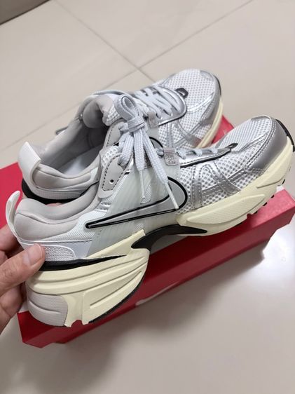Nike v2k run รูปที่ 5