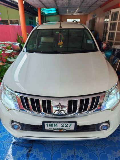 รถ Mitsubishi รุ่นอื่นๆ รุ่นย่อยอื่นๆ สี ขาว