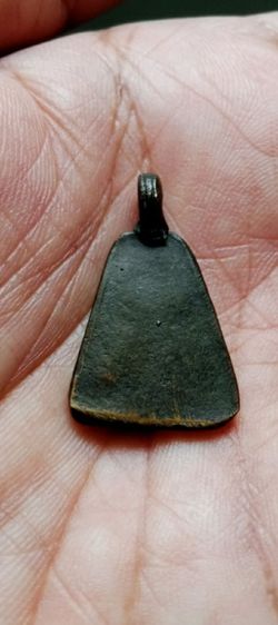 หลวงพ่อเงิน ผิวหิ้ง รูปที่ 2