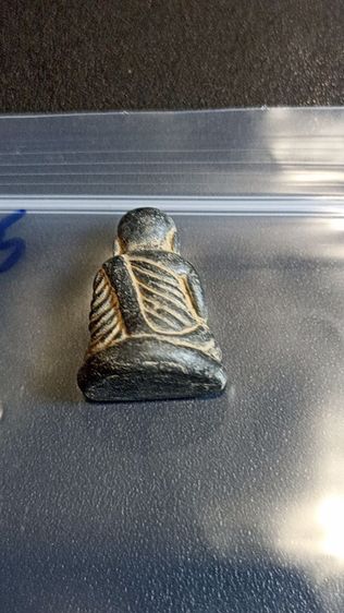 หลวงพ่อเงินเนื้อว่านไพรดำแถมหลวงพ่อเดิม รูปที่ 3