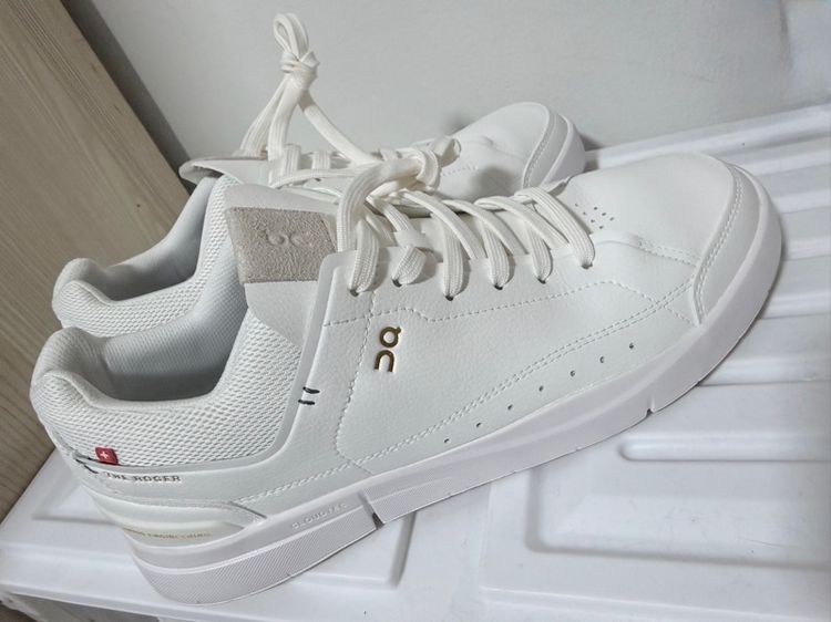 ขาว รองเท้าผ้าใบ UK 10.5 | EU 45 1/3 | US 11 รองเท้า On Running – THE ROGER Advantage 