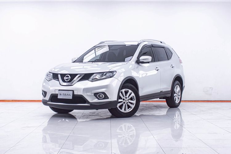 รถ Nissan X-Trail 2.0 V 4WD สี เทา