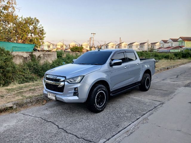Isuzu D-MAX 2019 1.9 Hi-Lander ZP Pickup ดีเซล ไม่ติดแก๊ส เกียร์ธรรมดา บรอนซ์เงิน