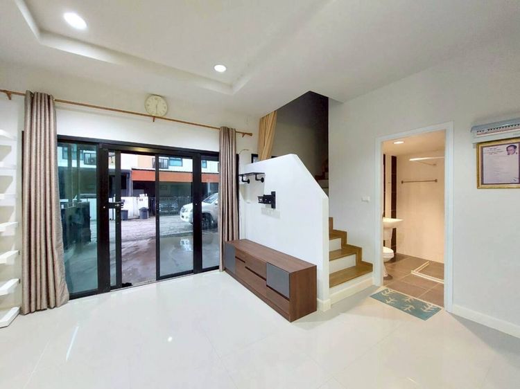 มีบางส่วน ขายทาวน์โฮม 22 ตร.ว. โมเดิร์น เดอะโมดิช ราชพฤกษ์-กาญจนาภิเษก ถูกมาก (ต่ำกว่าทุน) ต่อเติม แอร์-เฟอร์ฯ ครบพร้อมอยู่ รูปที่ 2